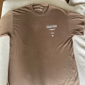 Fashion Nova Mens large brown t-shirt